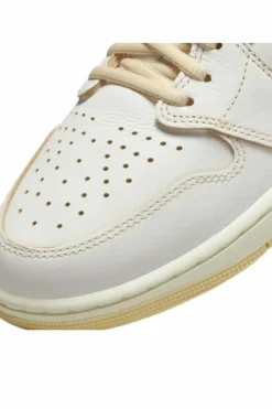Trainers*Nike Air Jordan 1 Retro High OG Craft High Top Sneakers White