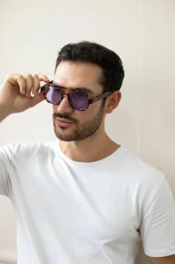 Sunglasses*SVNX Angular Navigator style sunglasses in leopard print with Purple Lenses Brown