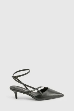 Heels*boohoo Asymmetric Buckle Strap Kitten Heel Court Shoes black