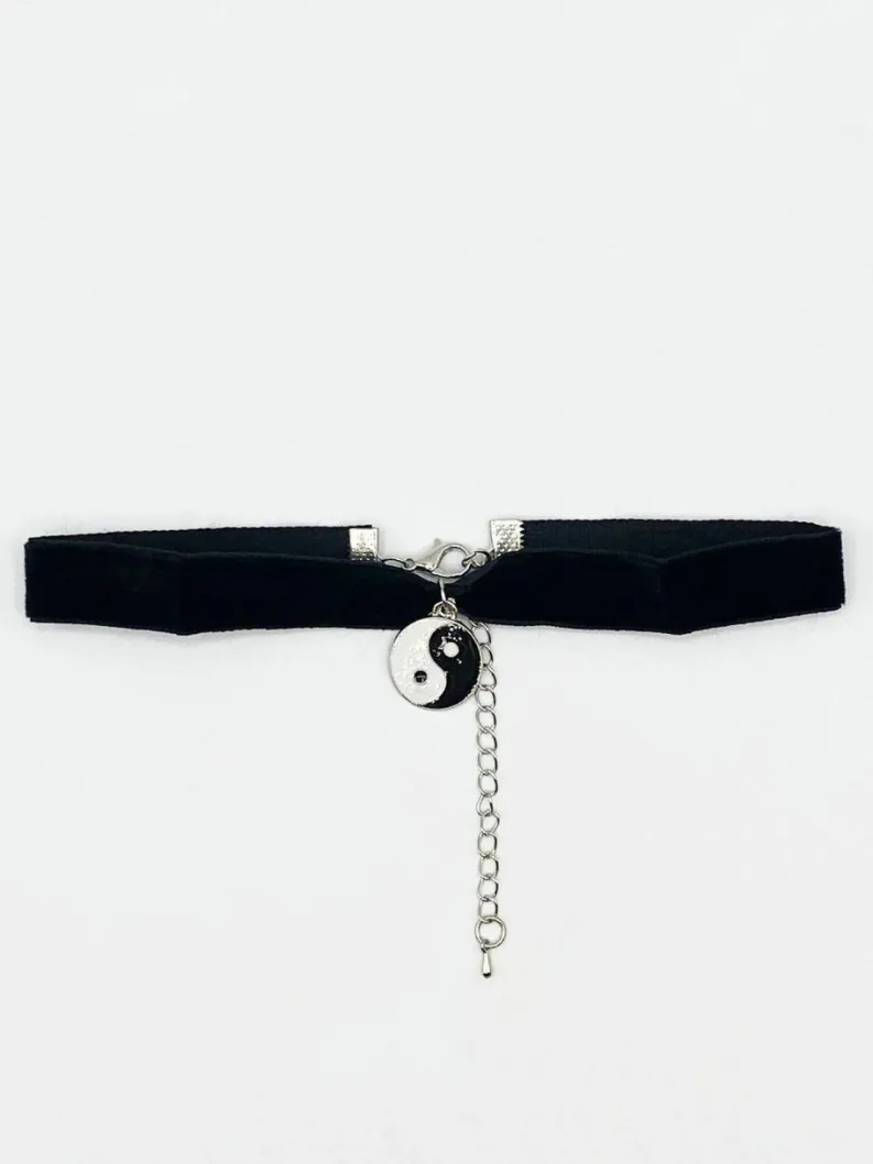 Necklaces*SVNX Faux Velvet Choker Necklace with Ying Yang Charm Black