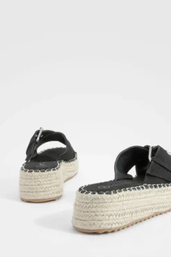 Sandals*boohoo Chunky Buckle Crossover Flatforms black