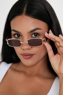 Sunglasses*My Accessories London Chunky Metal Frame Rectangle Sunglasses in and Gold Brown
