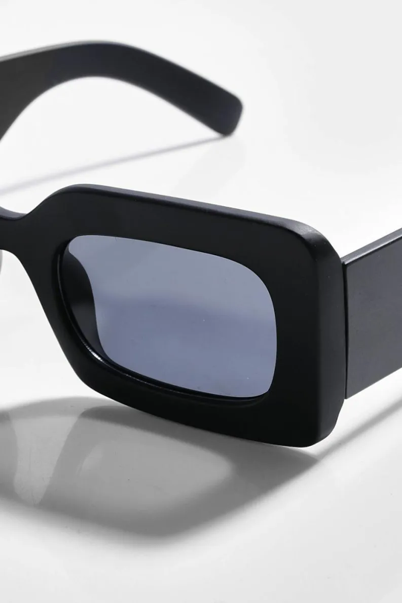 Sunglasses*boohoo Chunky Rectangle Oversized Sunglasses black