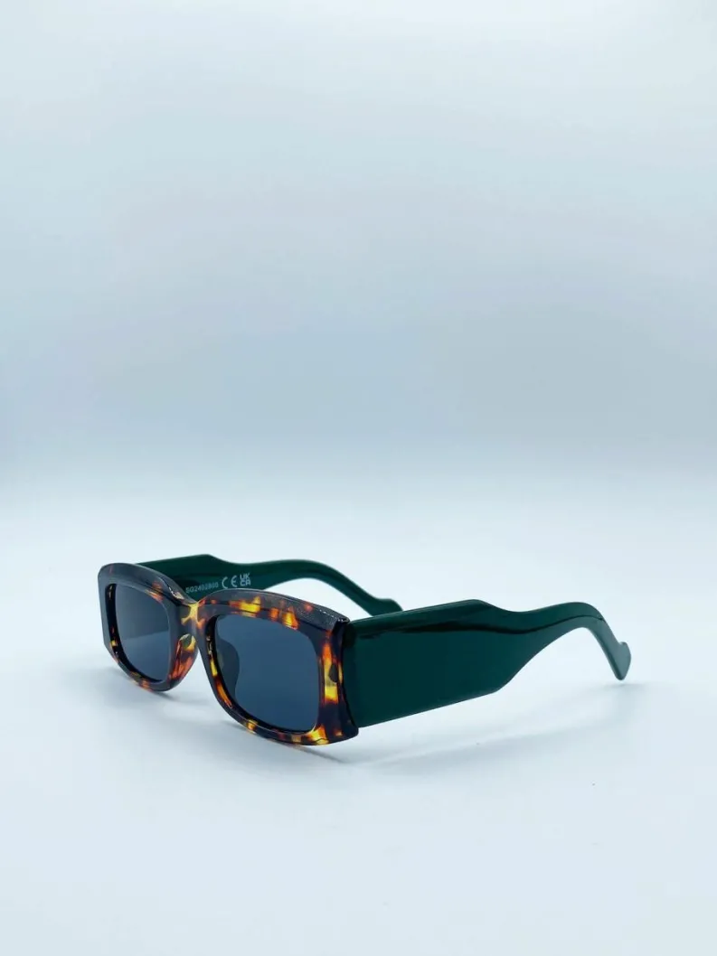 Sunglasses*SVNX Chunky Rectangle Sunglasses in with Tortoiseshell Arms Green