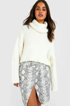 Up To 80% Off Winter Warmers*boohoo Chunky Roll Neck Crop Jumper ecru