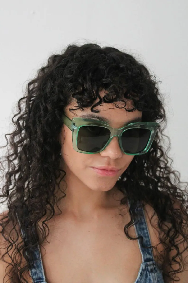 Sunglasses*SVNX Clear plastic frame cat eye style sunglasses Green
