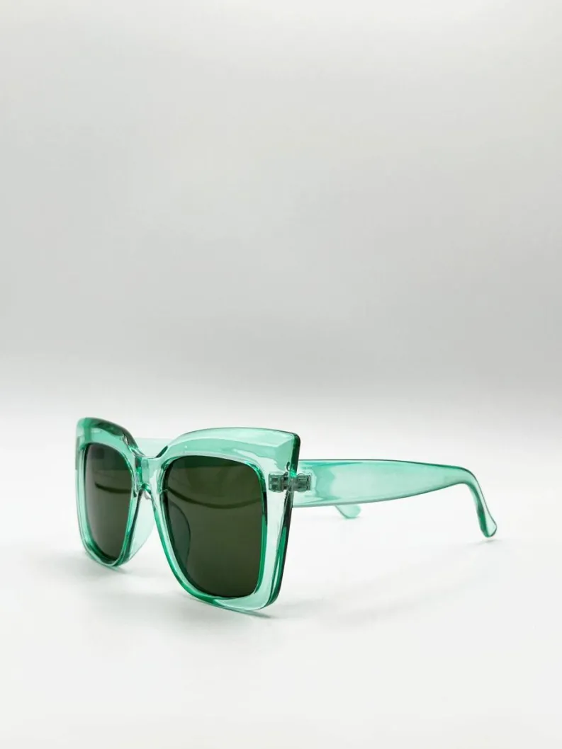 Sunglasses*SVNX Clear plastic frame cat eye style sunglasses Green