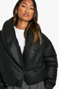 Up To 80% Off Winter Warmers|Faux Leather Jackets*boohoo Coated Short Puffer Jacket black