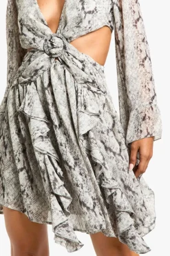 Skater Dresses|Mini Dresses*boohoo Cut Out Printed Skater Dress grey