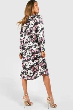 Wrap Dresses|Midi Dresses*boohoo Dark Floral Satin Wrap Midi Dress black