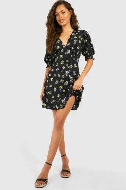 Smock Dresses*boohoo Ditsy Floral Puff Sleeve Smock Dress black