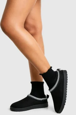 Cosy Boots*boohoo Embroidered Cosy Mules black