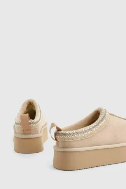 Flats*boohoo Embroidered Detailing Platform Slip On Faux Fur Lined Mules mocha