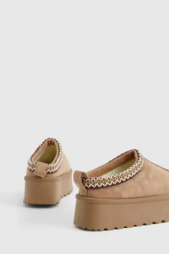 Cosy Boots|All Boots*boohoo Embroidered Platform Cosy Mules mocha
