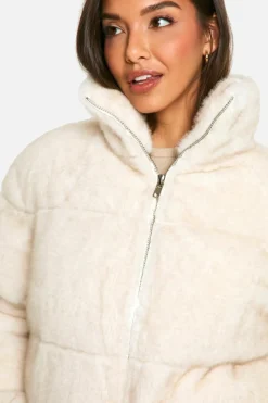 Up To 80% Off Winter Warmers|Puffer Jackets*boohoo Faux Fur Puffer Jacket cream