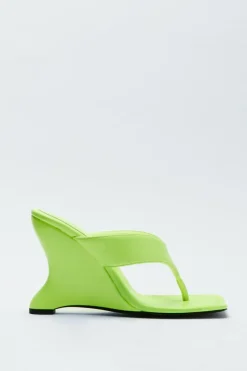 Wedges*NastyGal Faux Leather Flip Flop Wedge Heels lime