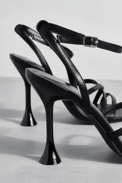 Heels*boohoo Flared Crossover Barely There Heels black
