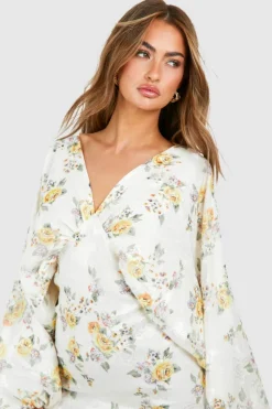 Skater Dresses*boohoo Floral Extreme Batwing Plunge Mini Dress cream