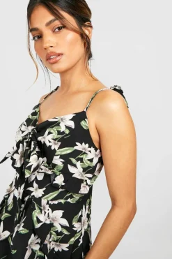 Smock Dresses*boohoo Floral Tiered Ruffle Tie Detail Swing Dress black