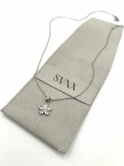 Necklaces*SVNX Flower Diamante Necklace in Silver