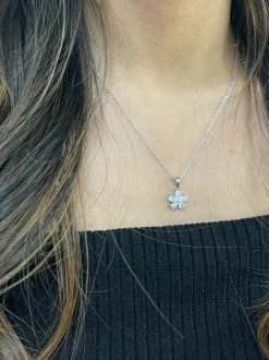 Necklaces*SVNX Flower Diamante Necklace in Silver