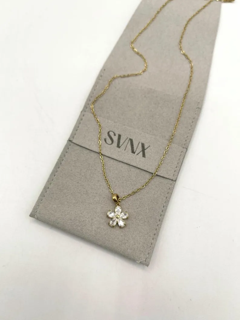Necklaces*SVNX Flower Diamante Necklace in Gold