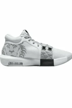 Trainers*Nike Lebron Witness VIII Basketball Trainers White