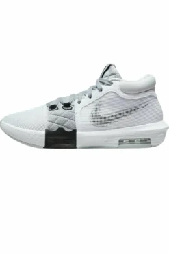 Trainers*Nike Lebron Witness VIII Basketball Trainers White