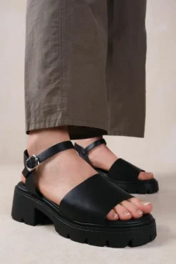 Sandals*Where's That From Lithe' Chunky Platform Strappy Sandals Black