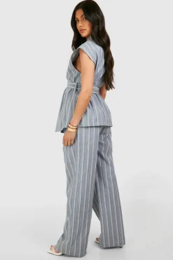 Up To 80% Off Winter Warmers|Blazers*boohoo Maternity Stripe Sleeveless Belted Blazer blue