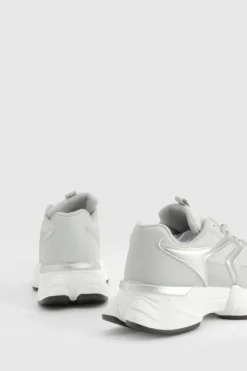 Trainers*boohoo Metallic Panel Chunky Sporty Trainers grey