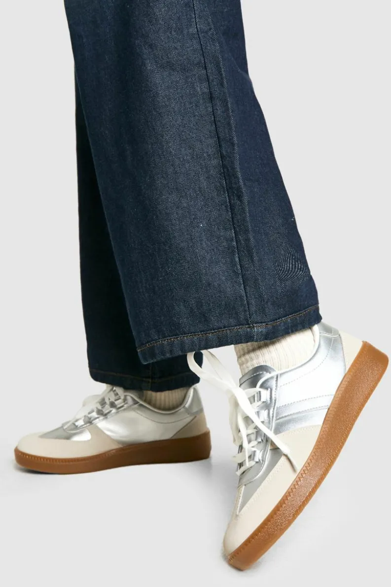 Trainers*boohoo Metallic Panel Gum Sole Trainers silver