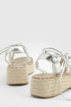 Sandals*boohoo Metallic Wrap Around Tie Leg Flatform Sandal silver