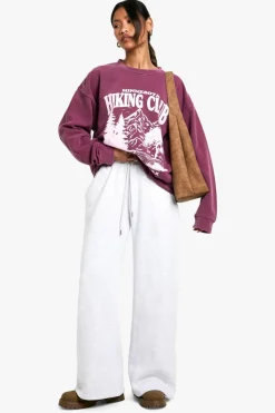 Sweatshirts|Hoodies & Sweatshirts*boohoo Minnesota Hiking Club Slogan Overdyed Oversized Sweatshirt burgundy