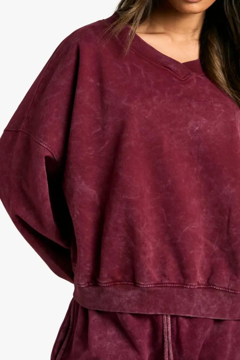 Sweatshirts|Hoodies & Sweatshirts*boohoo Overdyed V Neck Oversized Sweatshirt burgundy