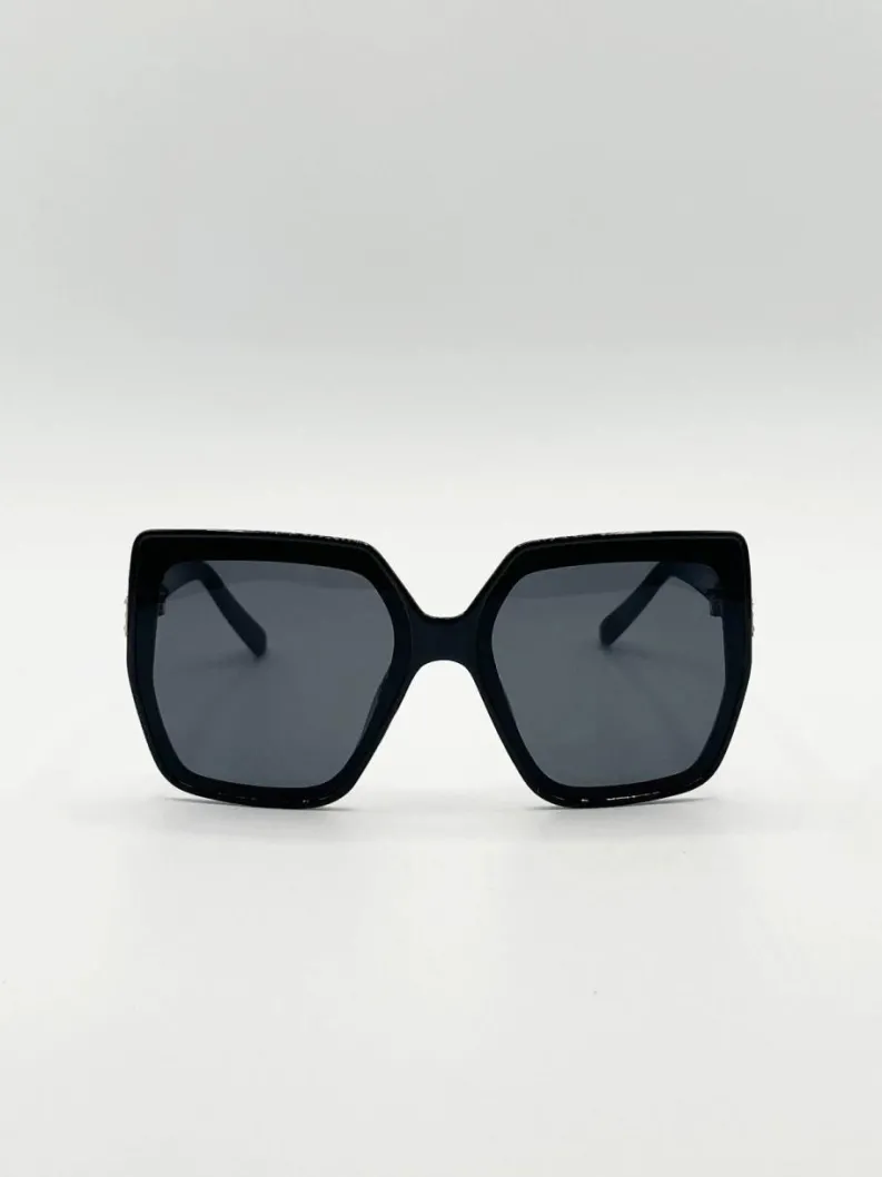 Sunglasses*SVNX Oversize Cateye Sunglasses with Diamante Detail in Black