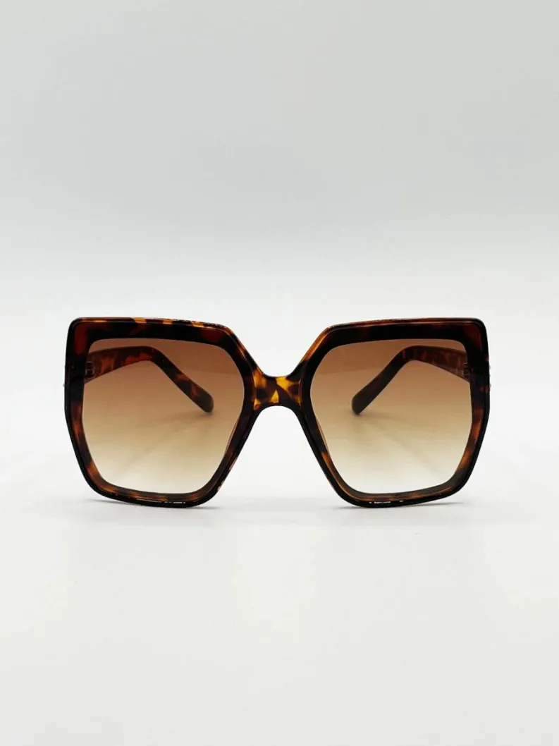 Sunglasses*SVNX Oversize Cateye Sunglasses with Diamante Detail in Tortoise Brown