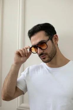 Sunglasses*SVNX Oversized Navigator Sunglasses in with Orange Lenses Black