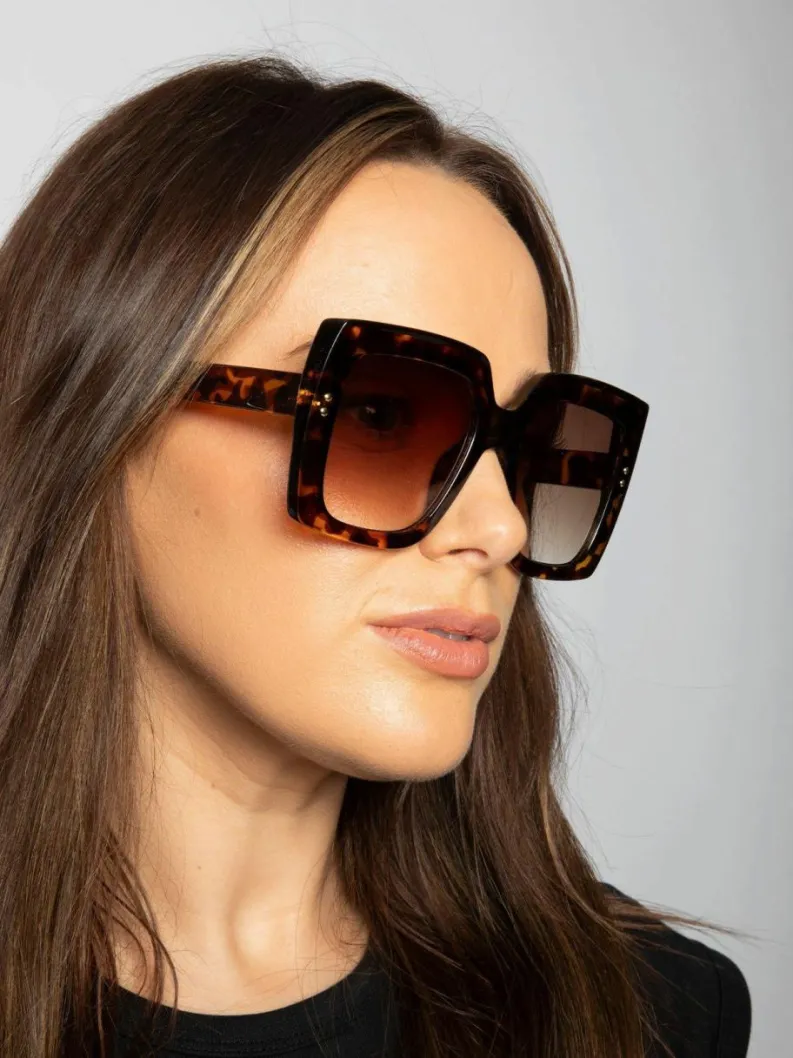 Sunglasses*SVNX Oversized Square Frame in Brown Tortoiseshell Dark Brown