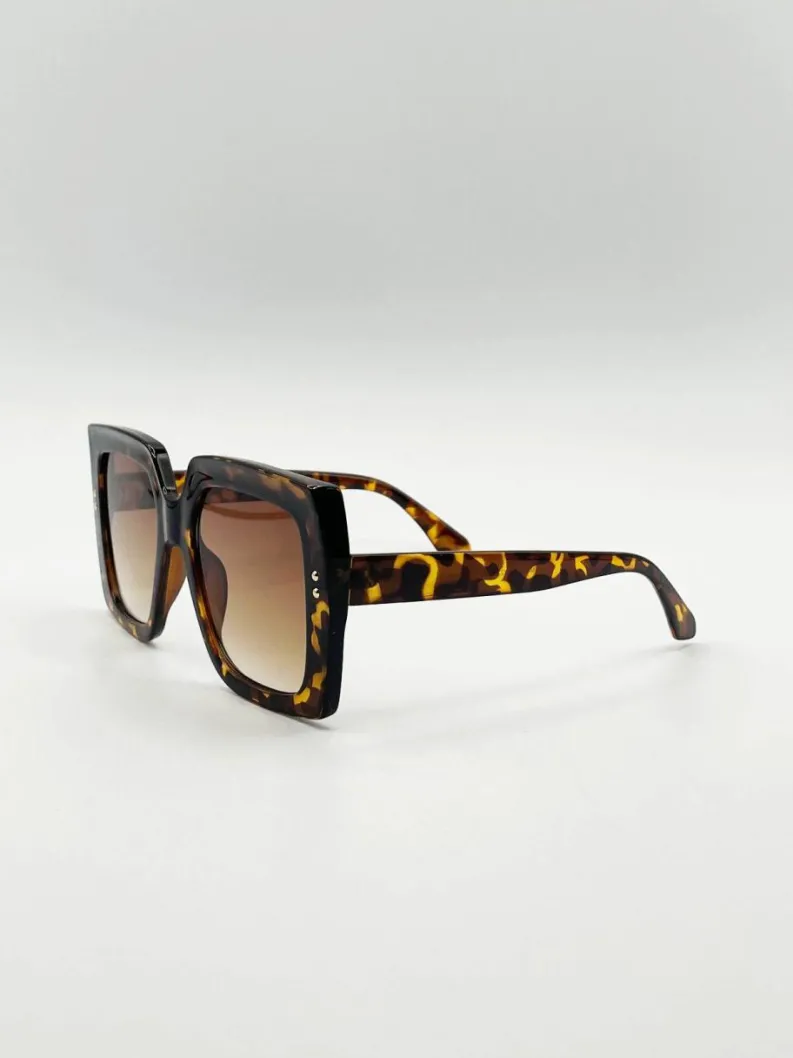 Sunglasses*SVNX Oversized Square Frame in Brown Tortoiseshell Dark Brown