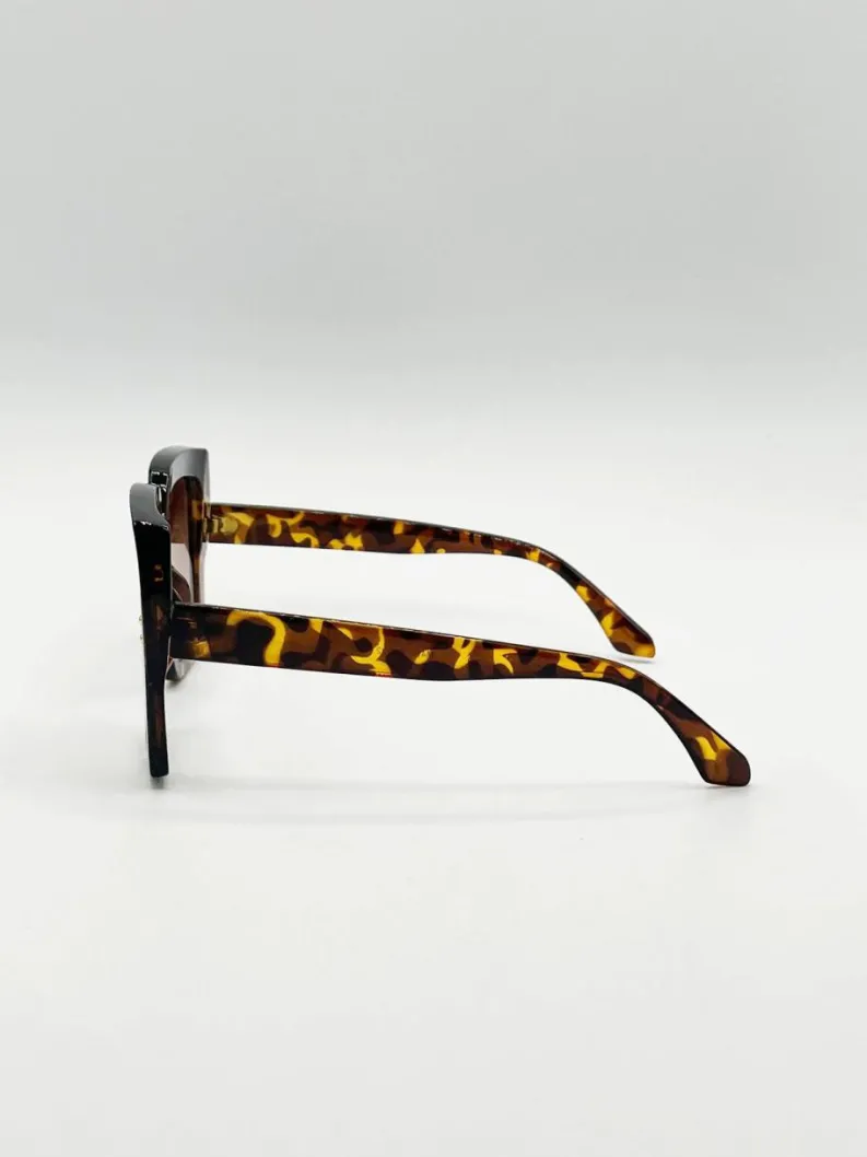 Sunglasses*SVNX Oversized Square Frame in Brown Tortoiseshell Dark Brown