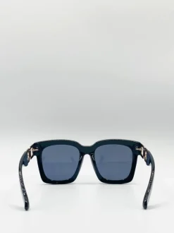 Sunglasses*SVNX Oversized Sunglasses with Gold chain detail Black