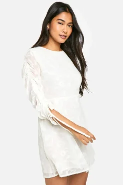 Smock Dresses*boohoo Paisley Jacquard Ruched Mini Dress cream