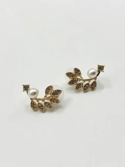 Earrings*SVNX Pearl Leaf Stud Earring in Gold