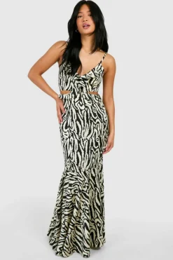 Smock Dresses*boohoo Petite Animal Print Ruffle Cut Out Maxi Dress black