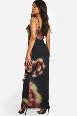 Maxi Dresses*boohoo Petite Bold Floral Ruffle Maxi Dress black