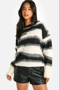 Oversized Jumpers*boohoo Petite Brushed Jacquard Oversized Jumper cream