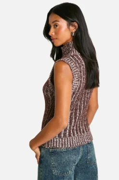 Cardigans*boohoo Petite Contrast Rib Sleeveless Zip Through Knitted Top chocolate