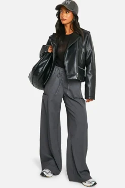 Up To 80% Off Winter Warmers|Biker Jackets*boohoo Petite Faux Leather Biker Jacket black