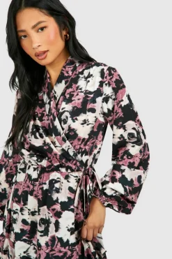 Wrap Dresses*boohoo Petite Wrap Mini Dress floral
